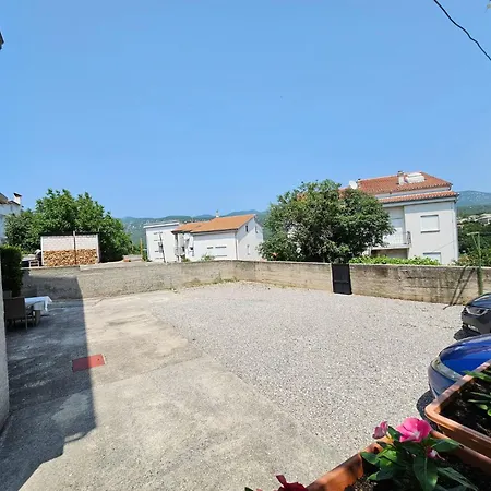 Fuer 2-3 Personen Mit Terrasse By Interhome * Novi Vinodolski