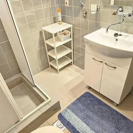 Fuer 2-3 Personen Mit Terrasse By Interhome Novi Vinodolski