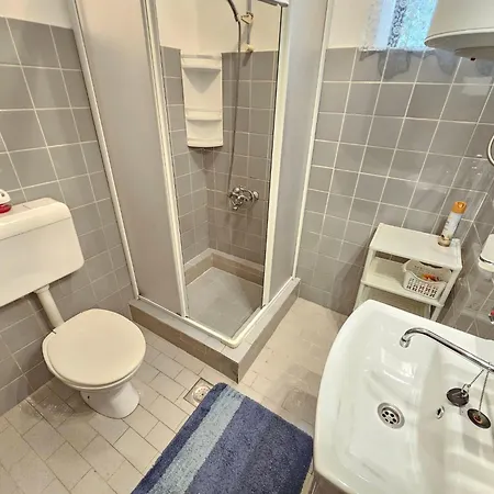 Fuer 2-3 Personen Mit Terrasse By Interhome * Novi Vinodolski