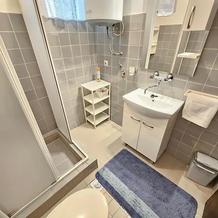 Fuer 2-3 Personen Mit Terrasse By Interhome Novi Vinodolski