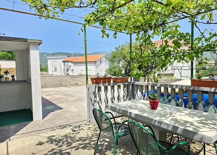 Appartement Fuer 2-3 Personen Mit Terrasse By Interhome *
