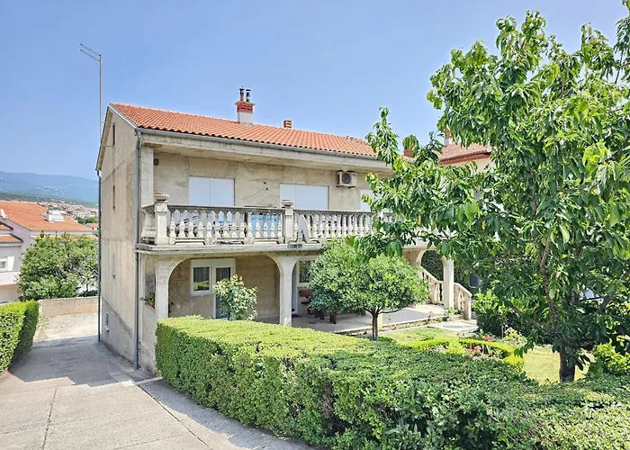 Appartement Fuer 2-3 Personen Mit Terrasse By Interhome Novi Vinodolski