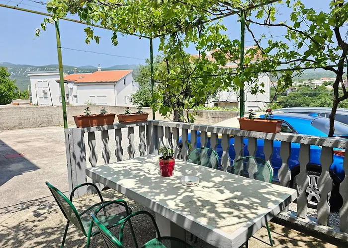 Fuer 2-3 Personen Mit Terrasse By Interhome Appartement Novi Vinodolski