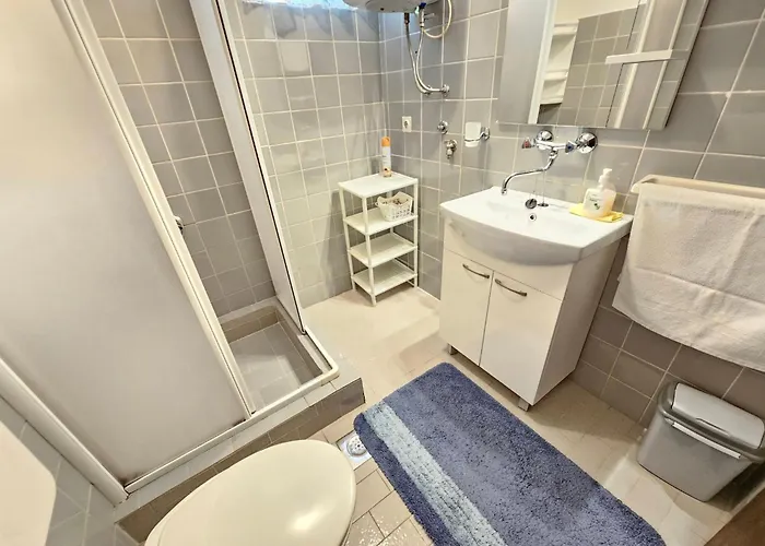 Fuer 2-3 Personen Mit Terrasse By Interhome 아파트 *