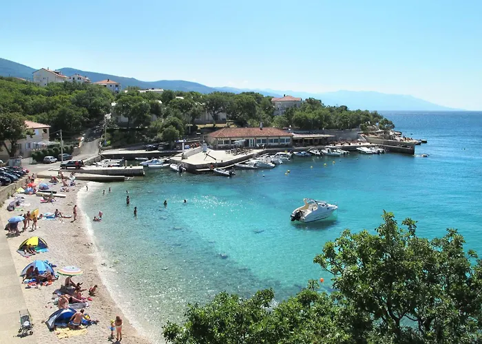 Appartement Fuer 2-3 Personen Mit Terrasse By Interhome Novi Vinodolski